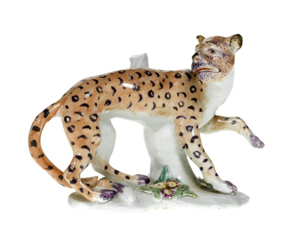 A DERBY MODEL OF A PROWLING LEOPARD
