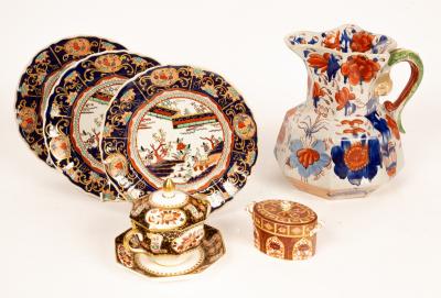 A Derby oval sucrier and cover in