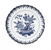 A DERBY PLATE<br />
with flut
