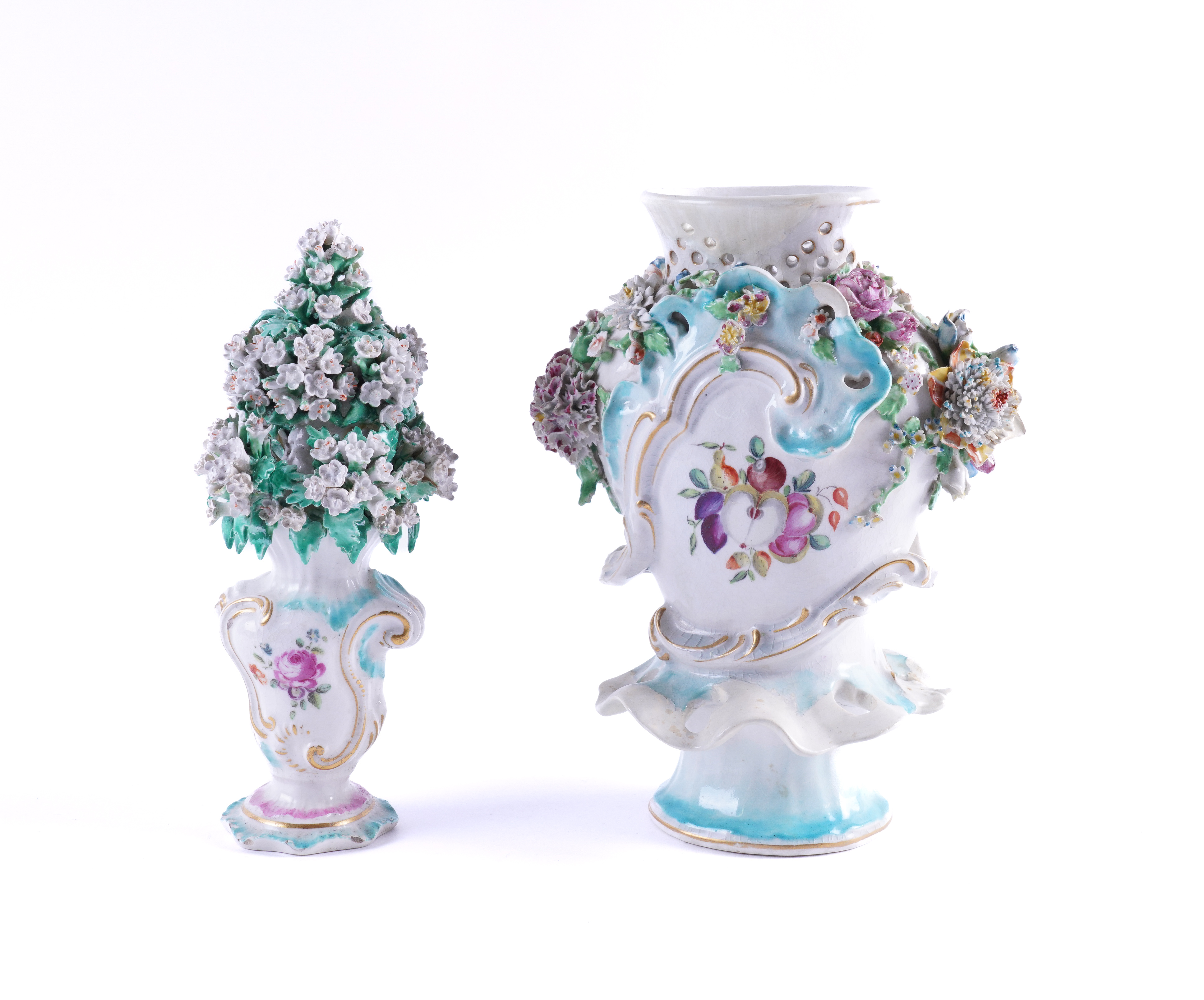A DERBY PORCELAIN VASE OF ROCOCO