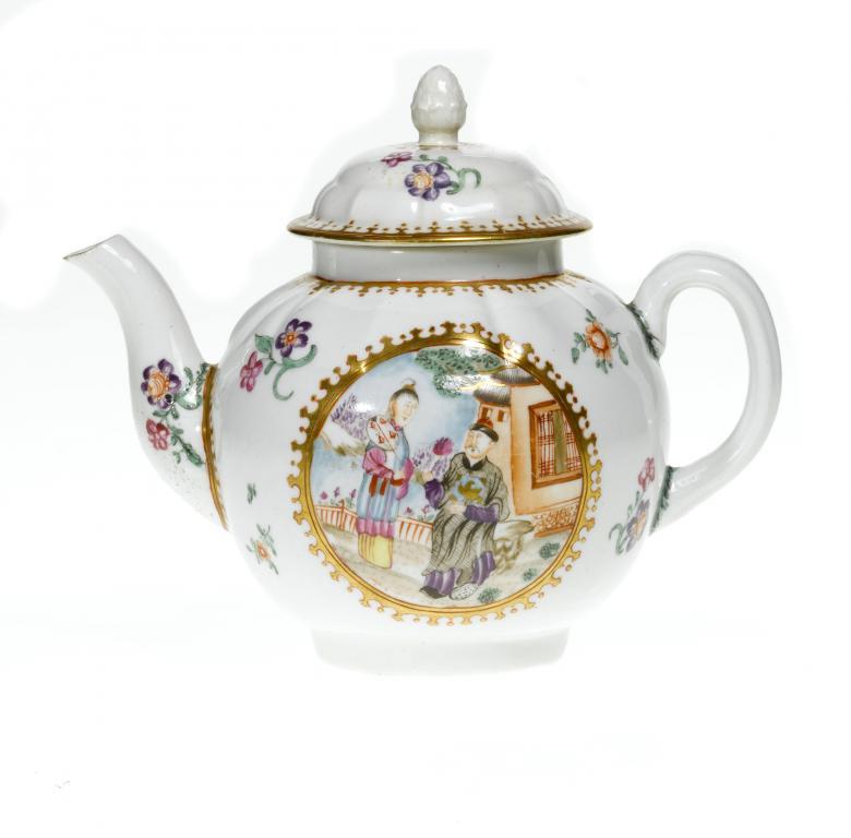 A DERBY TEAPOT AND COVER of