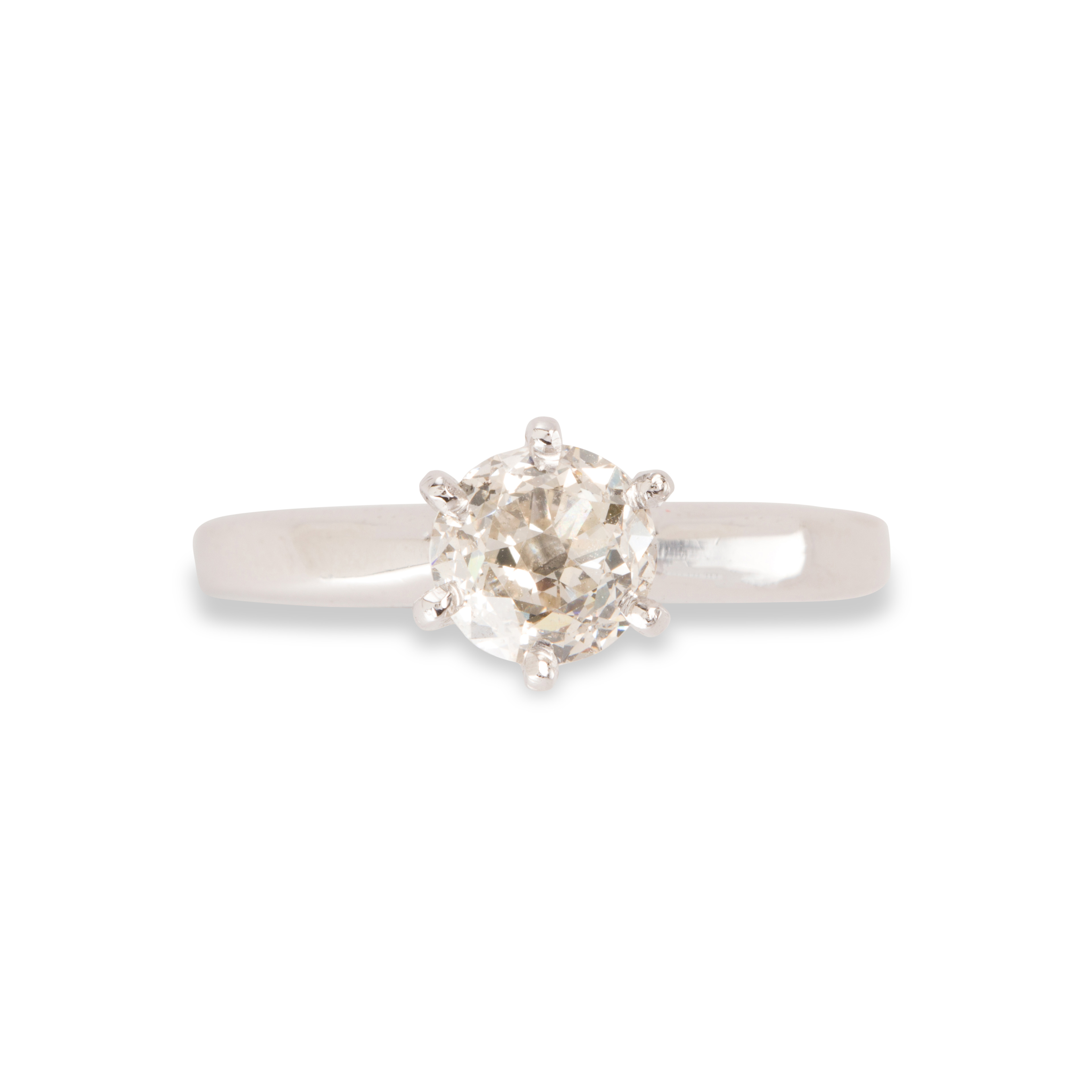 A DIAMOND AND PLATINUM RING,