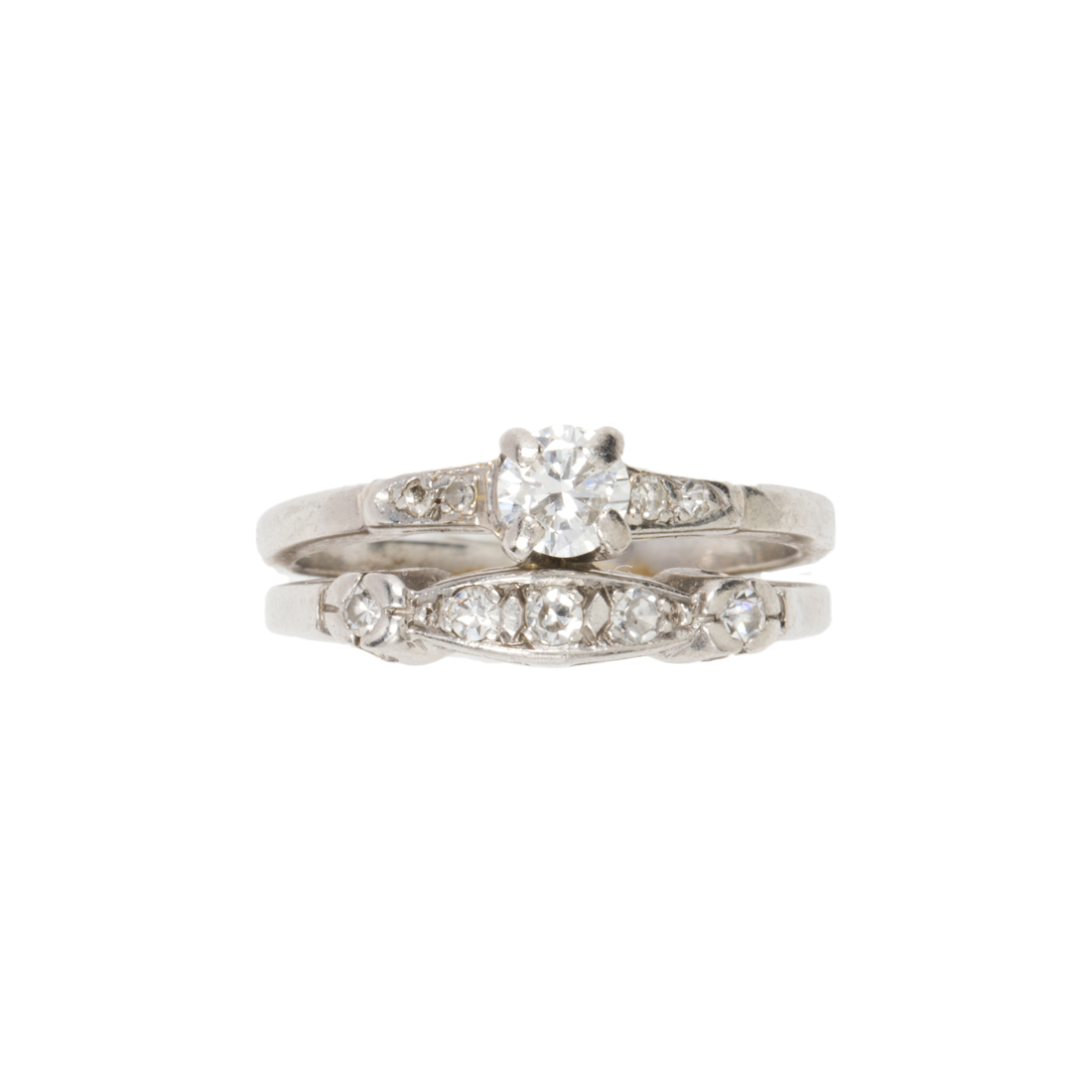 A DIAMOND AND PLATINUM WEDDING RING