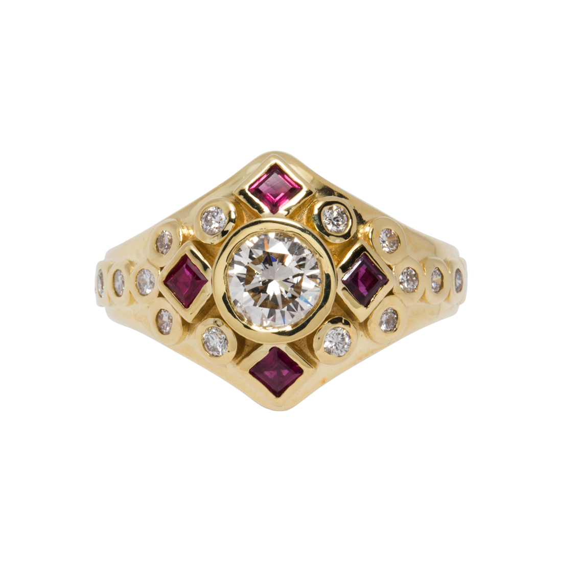A DIAMOND, RUBY AND 18K GOLD RING A