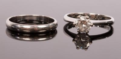 A diamond solitaire ring, the