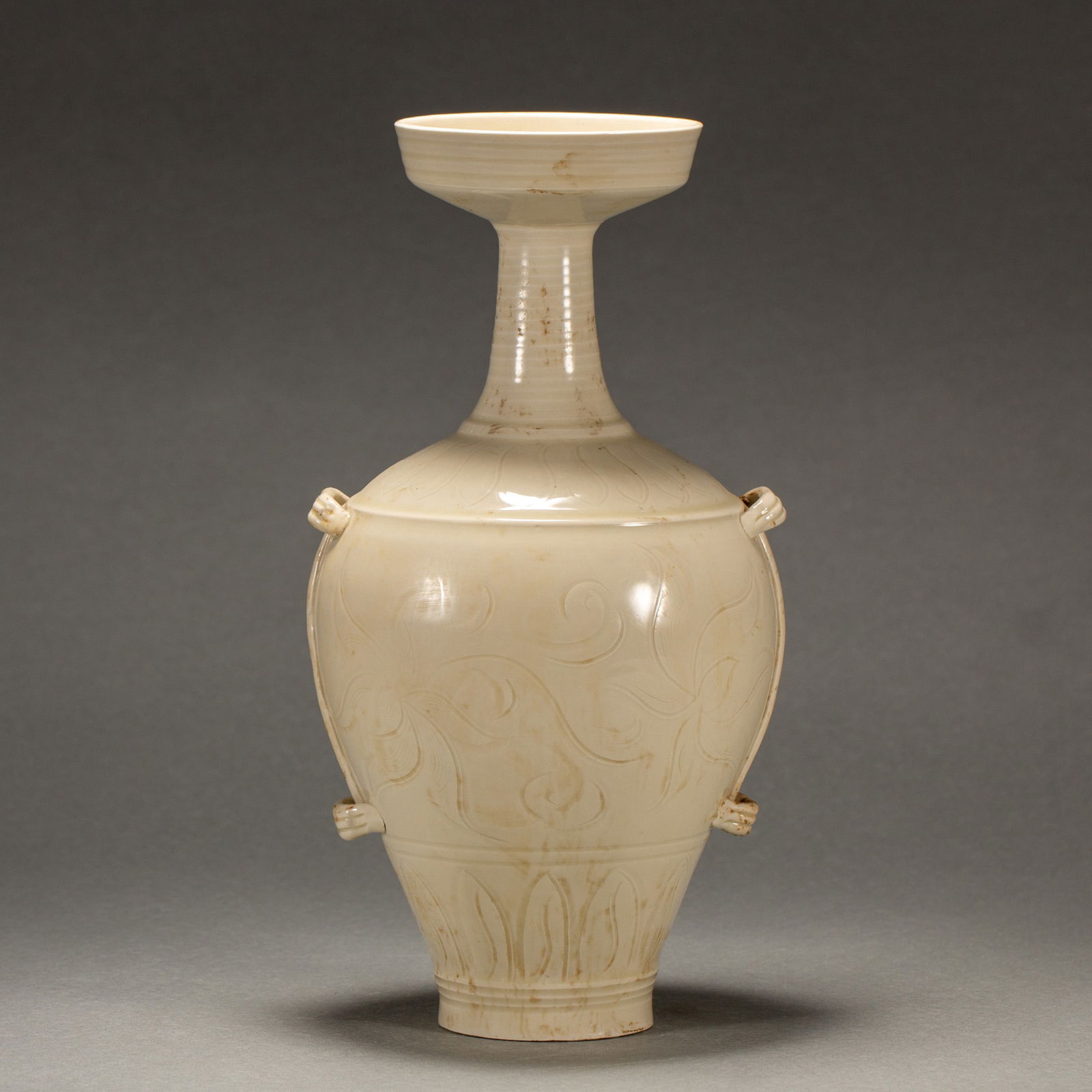 A DING TYPE GLAZED PORCELIAN