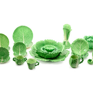 A Dodie Thayer Lettuce Ware