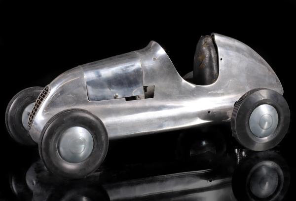 A DOOLING MERCURY FRONT WHEEL DRIVE