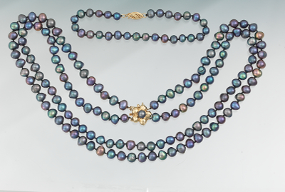 A Double Strand Pearl Necklace