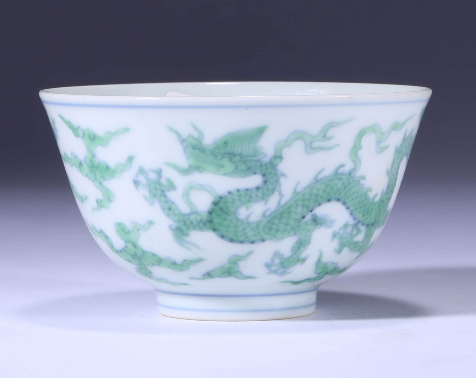 A DOUCAI 'CLOUD AND DRAGON' BOWLA