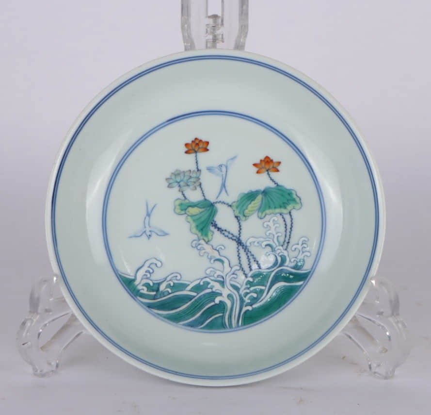 A DOUCAI 'LOTUS' DISHA DOUCAI