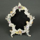 A DRESDEN STYLE PORCELAIN FLOR
