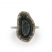 A DRUZY RING A druzy ring
desi