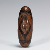A DZI BEAD<br>Dimensions: L. 4