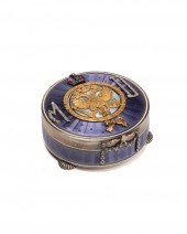 A FABERGé-STYLE GUILLOCHé SNUF