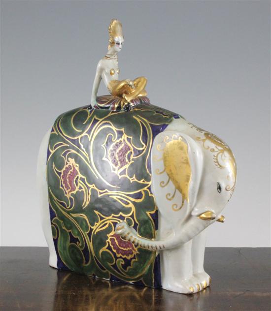 A Faenza faience group of a lady