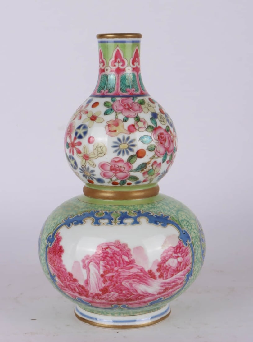 A FALANGCAI MEDALLION GOURP