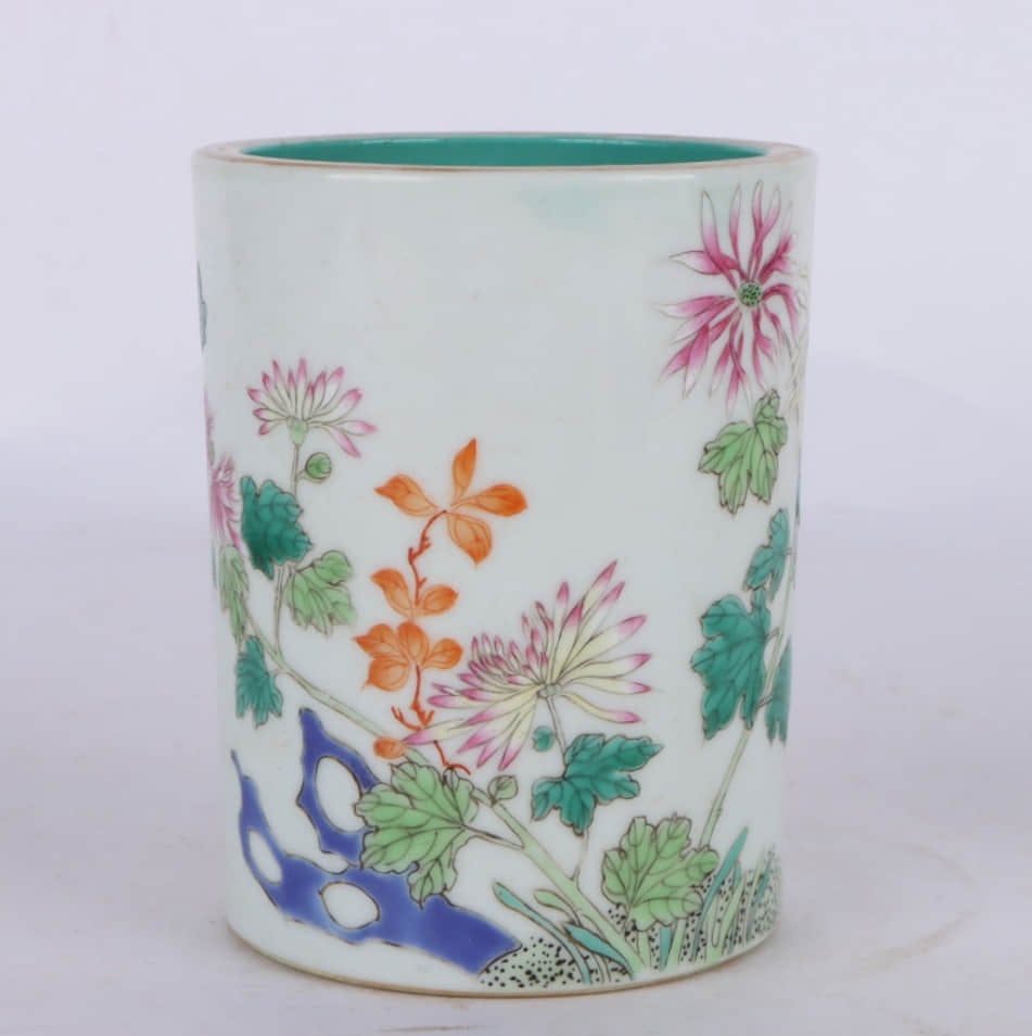 A FAMILE-ROSE 'FLORAL' SMALL