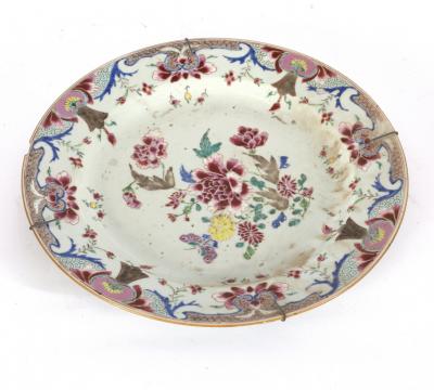 A famille rose dish, Qianlong