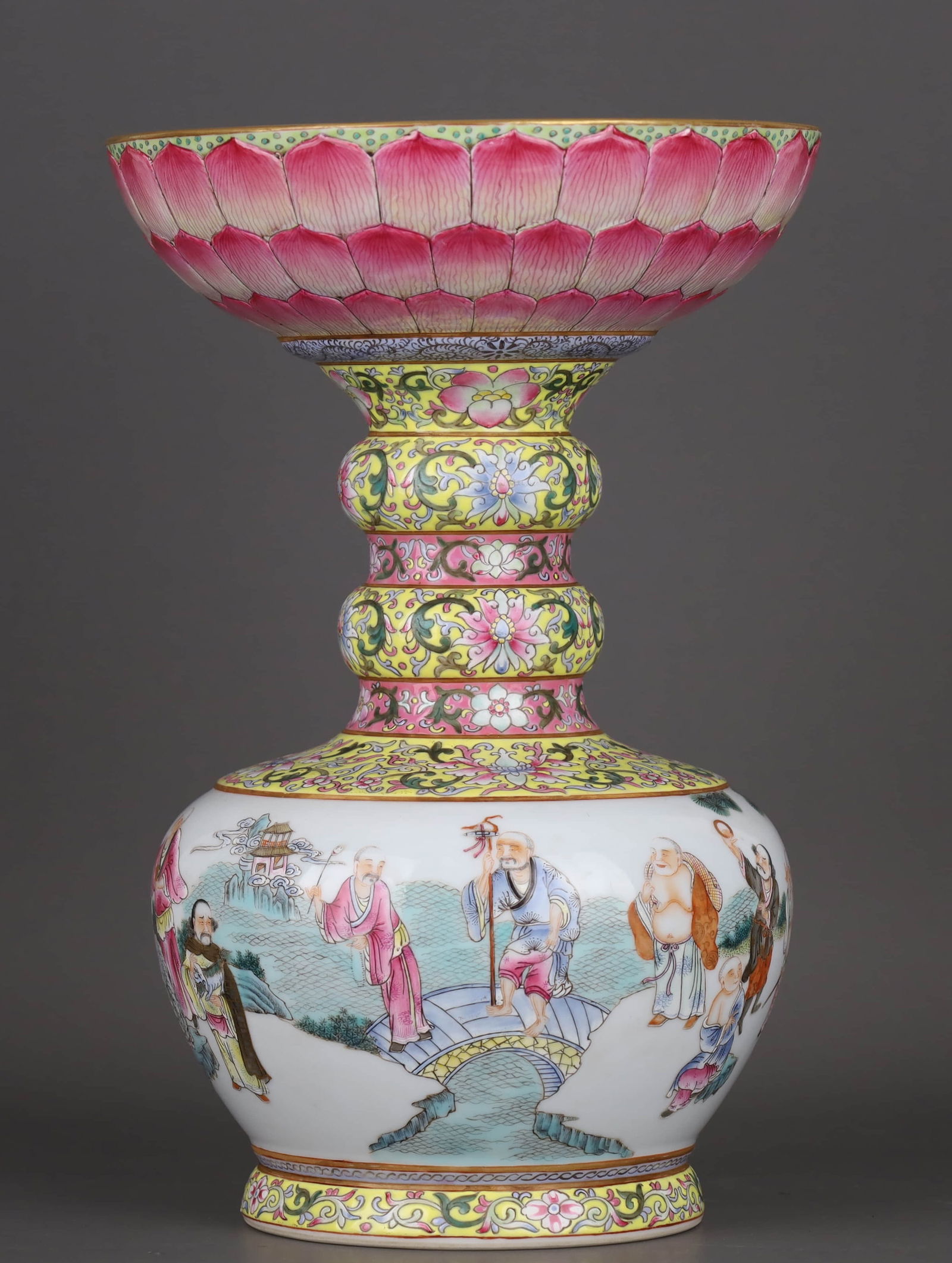 A FAMILLE ROSE 'EIGHTEEN ARHATS'