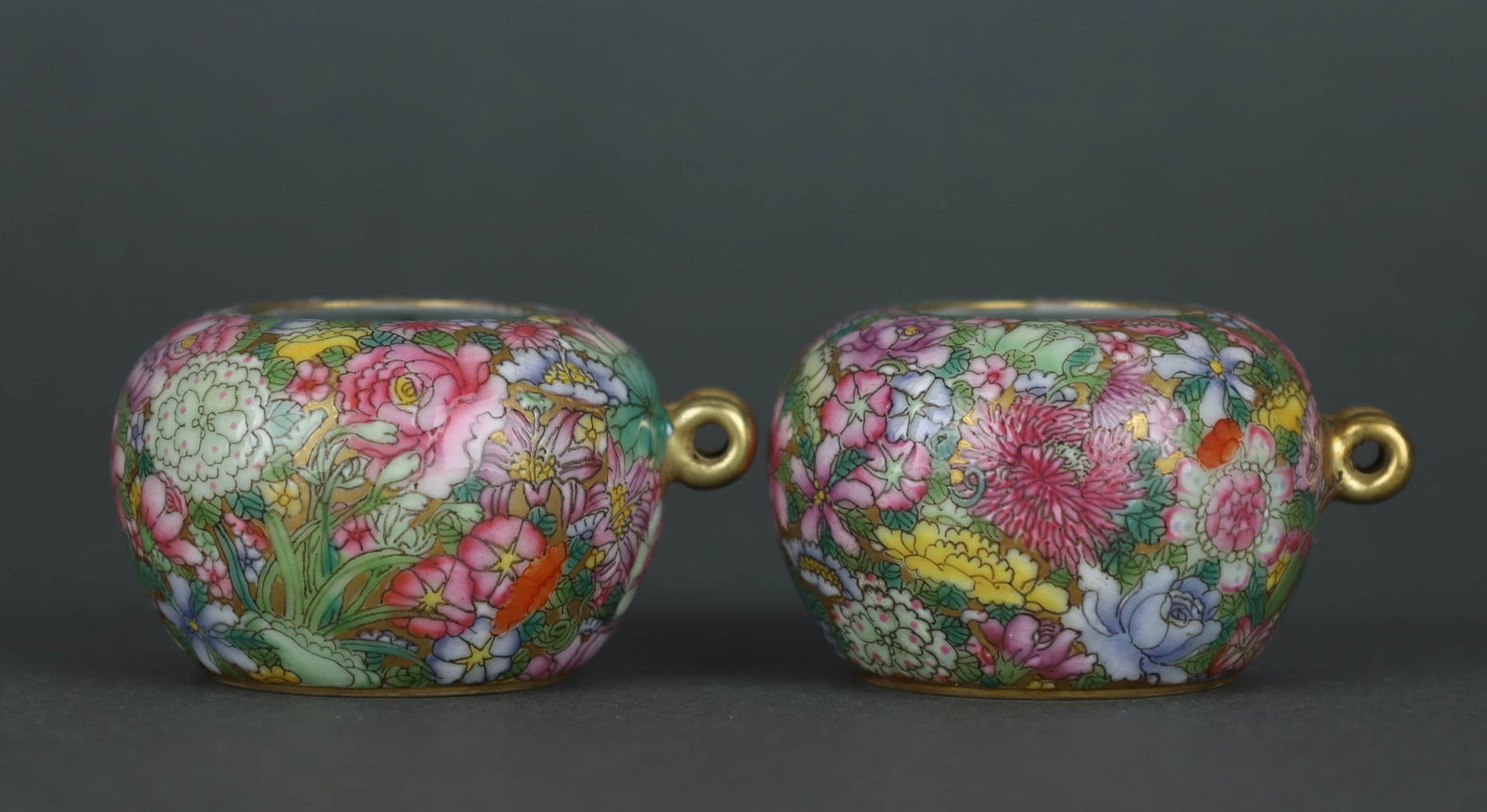 A FAMILLE ROSE 'MILLEFLEURS AND