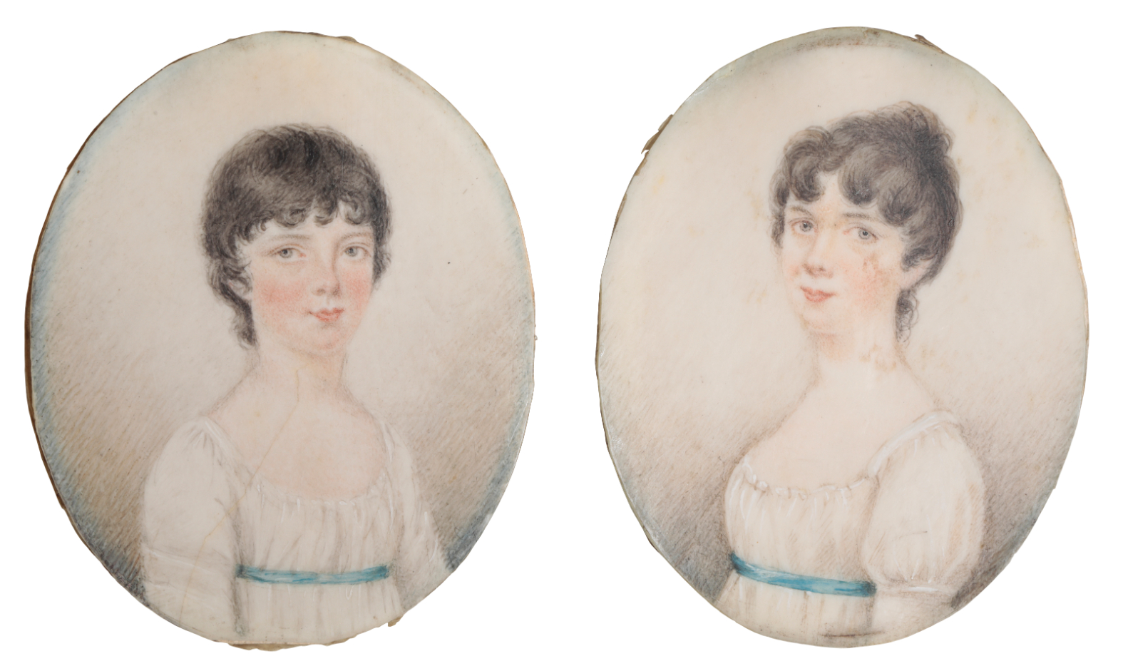 A FAMILY GROUP OF PORTRAIT
