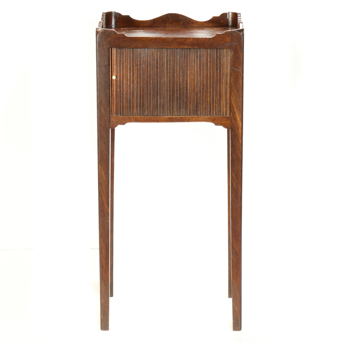 A FEDERAL STYLE OCCASIONAL TABLE