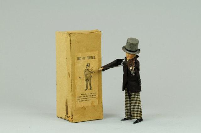 a/ FERDINAND MARTIN BOXED VIOLINIST