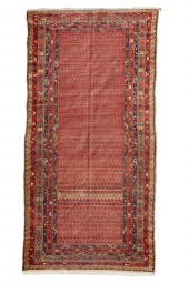 A FEREGHAN LONG CARPET, CENTRA