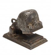 A FIGURAL LION IRON SEAL INDEP