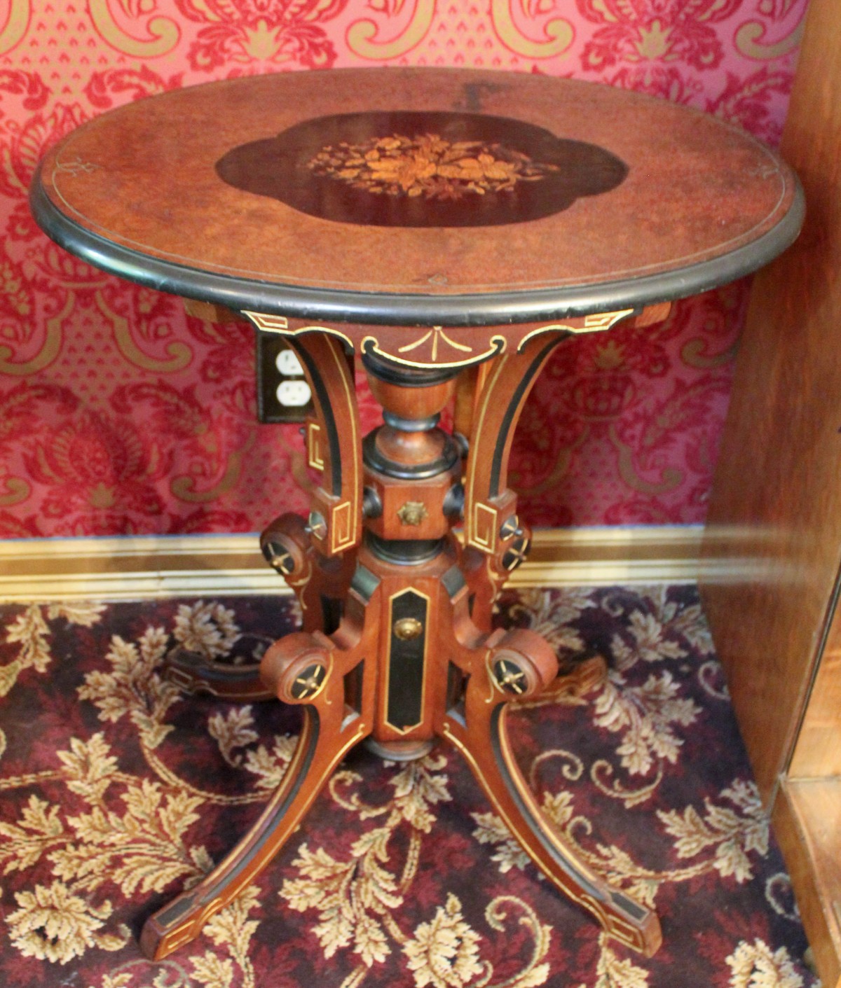A FINE AMERICAN RENAISSANCE TABLE