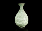 A FINE AND RARE KOREAN CELADON