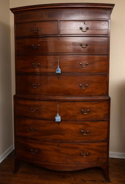 A FINE GEORGIAN MAHOGANY BOW
