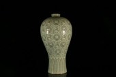 A FINE KOREAN CELADON-GLAZED M
