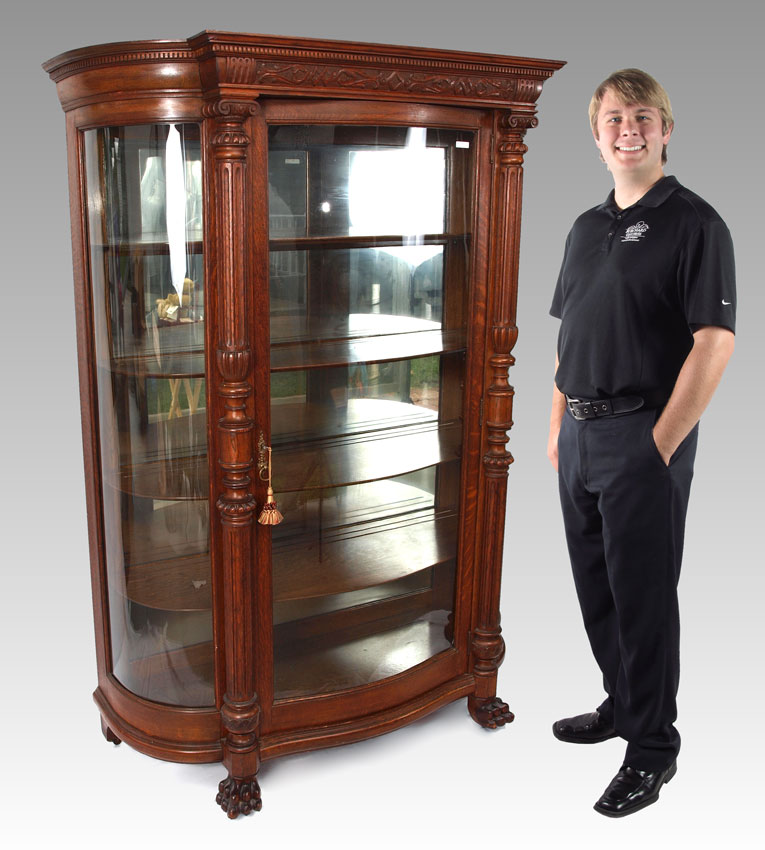 A FINE OAK TRIPLE BOW CHINA CURIO