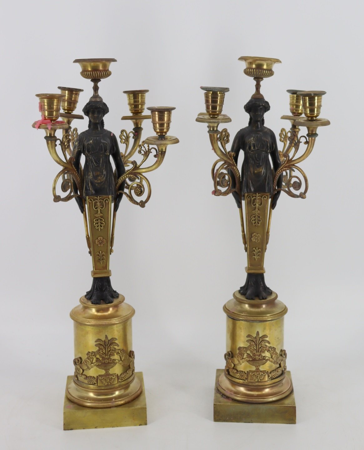 A FINE PAIR OF ANTIQUE GILT &