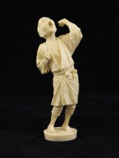 A fine Tokyo School ivory figu