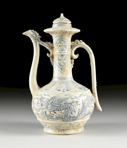 A FINE VIETNAMESE/ANNAMESE BLUE AND