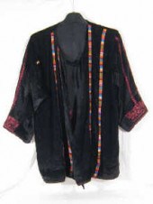 A finely embroidered Palestini