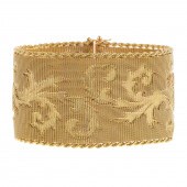 A FLEXIBLE BROCADE RIBBON BRAC