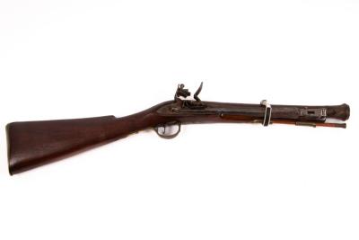 A flintlock blunderbuss with