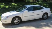 A FOUR DOOR 2008 BUICK LACROSS