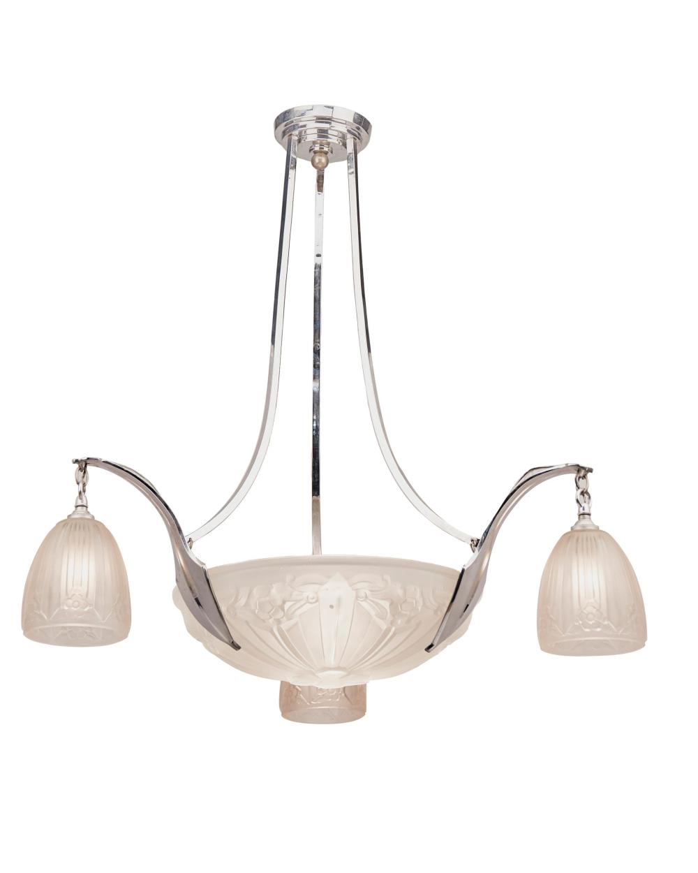 A FRENCH ART DECO GLASS CHANDELIERA