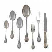 A FRENCH CHRISTOFLE MARLY PLAT