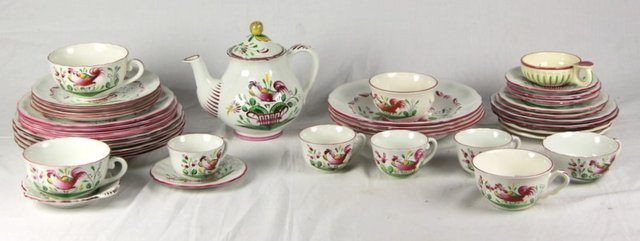 A French faience part tea and