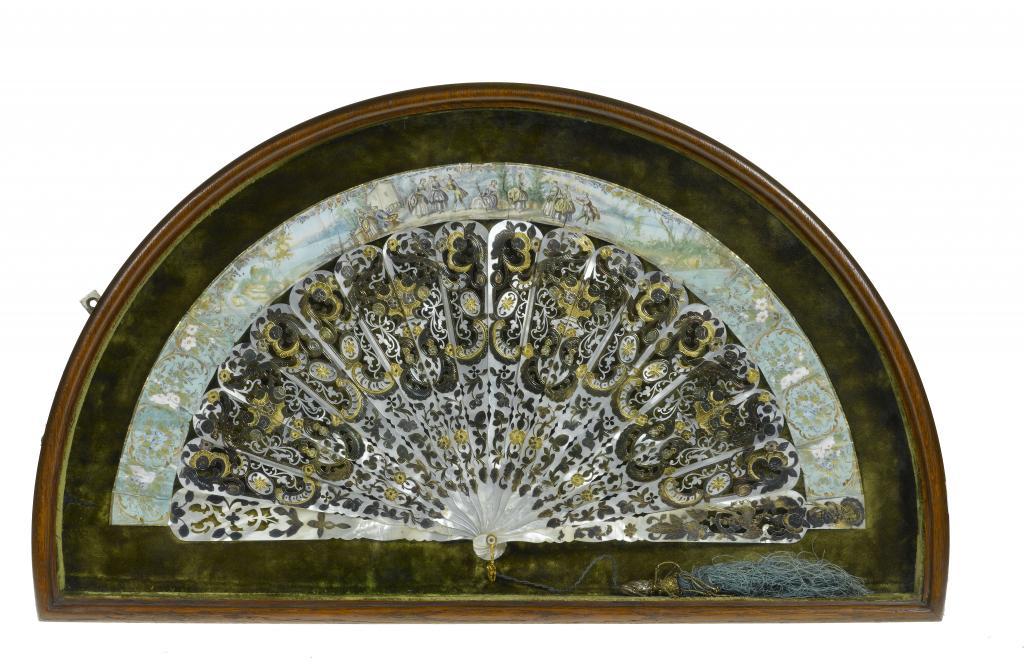 A FRENCH MOTHER OF PEARL FAN the