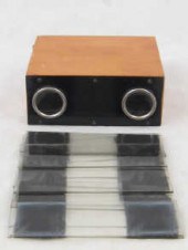 A French pocket stereoscopic v