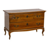 A FRENCH PROVINCIAL COMMODE<br
