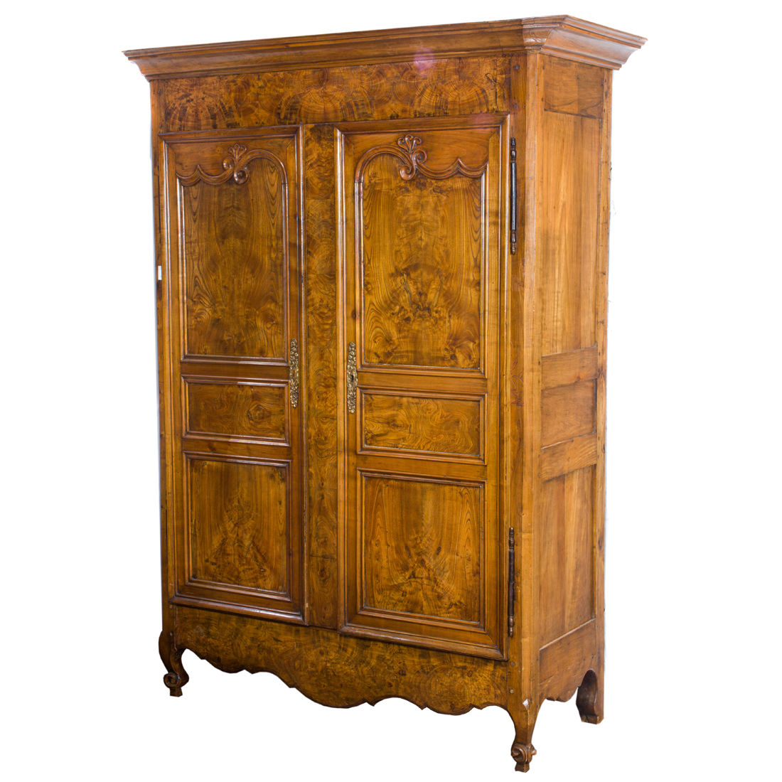 A FRENCH PROVINCIAL LINEN PRESS A