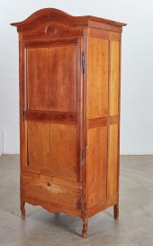 A FRENCH PROVINCIAL PINE BONNE